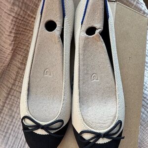 Rothy's Cream & Black The Ballet Flat cap toe flats NIB NEW size 10